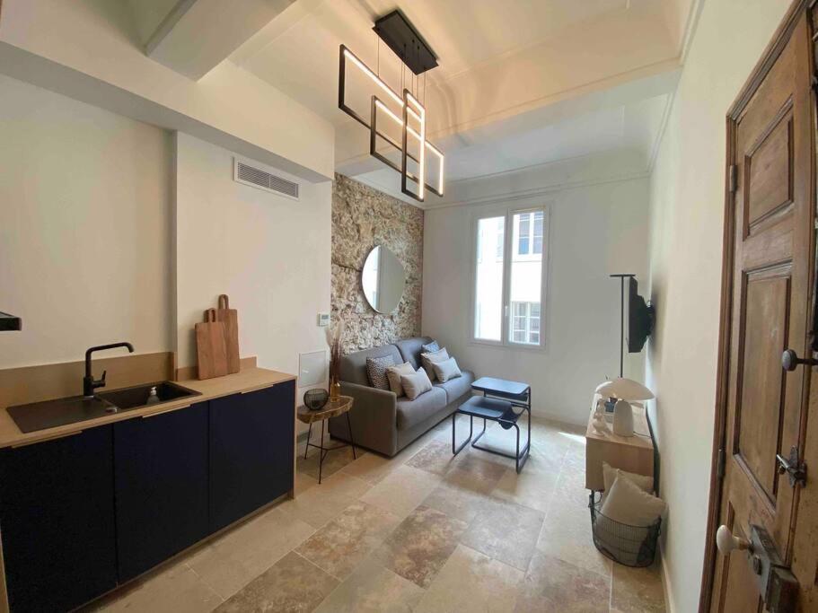 Au Coeur Du Viel Antibes - Cosy Appartement Exteriör bild